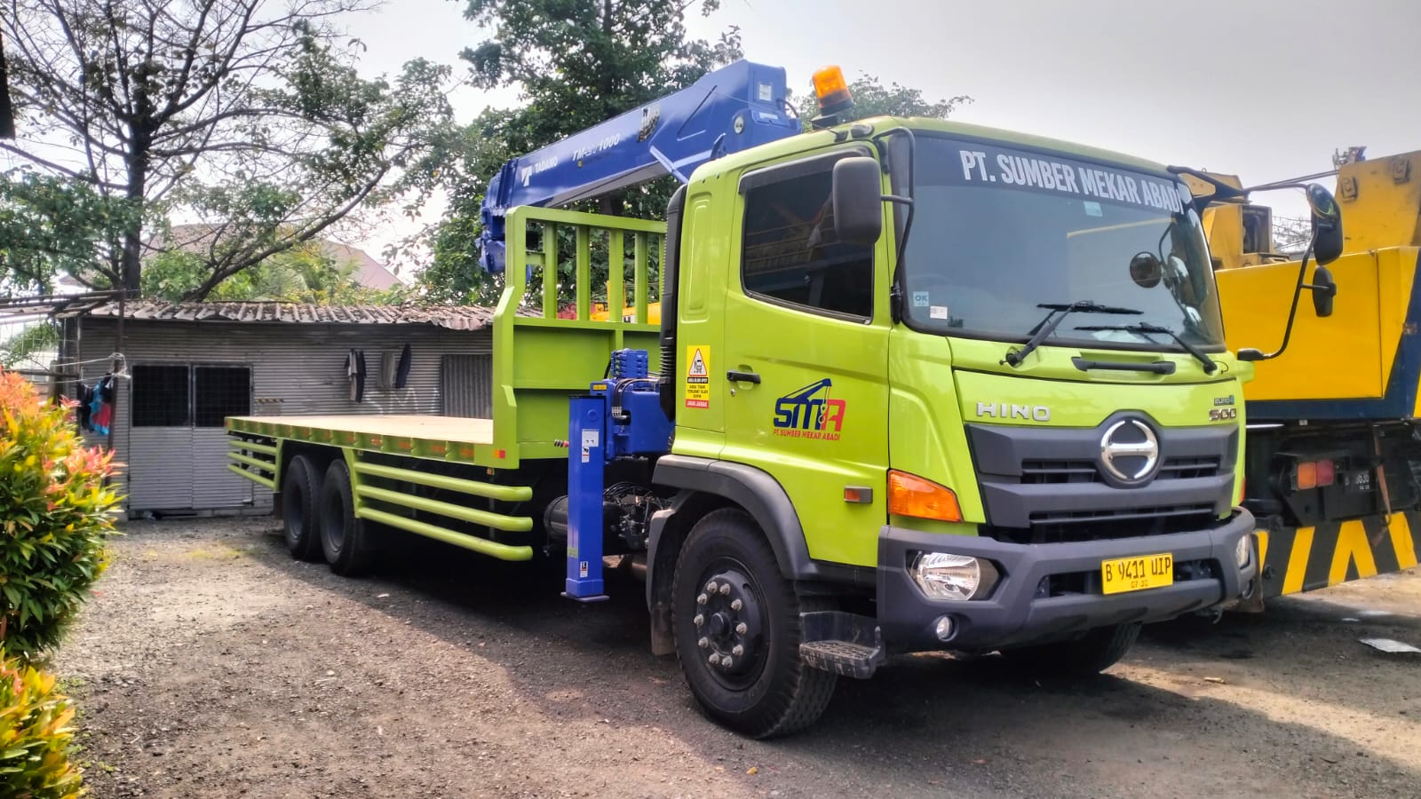 Truck Mounted Crane 10 Ton Cianjur