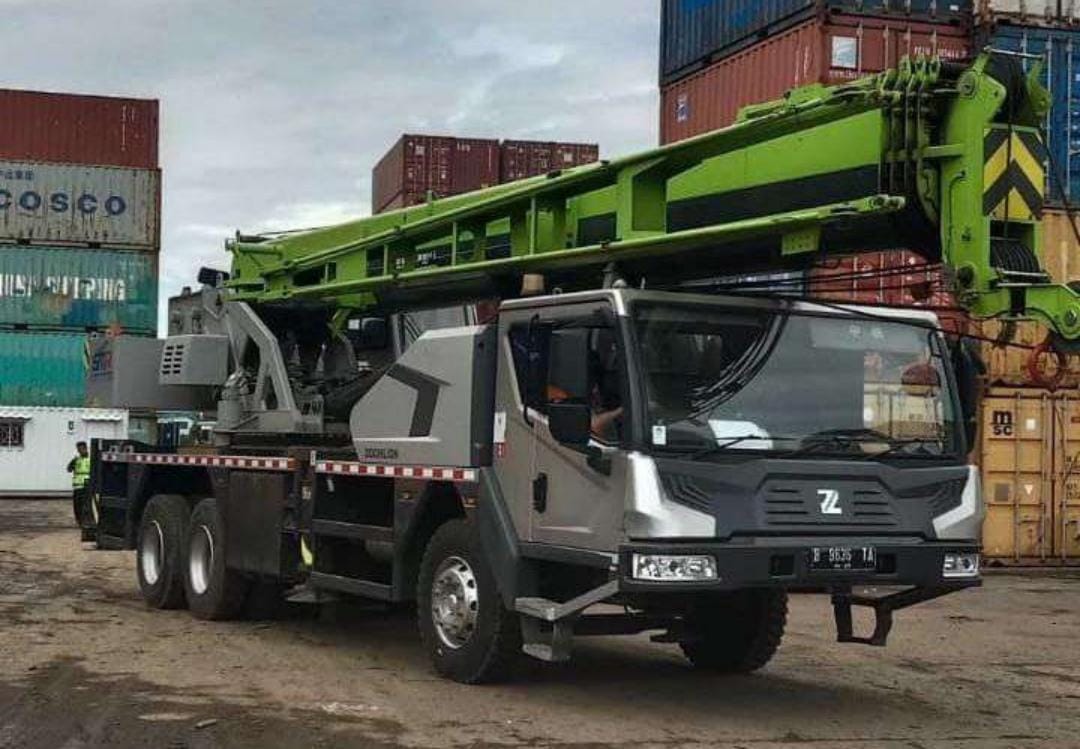 Mobile Crane 25 Ton Cianjur